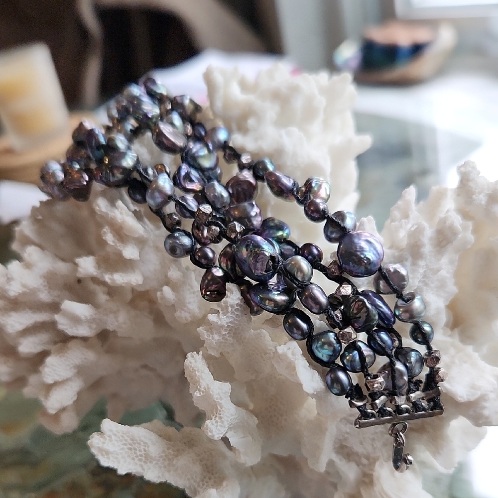 Chan Luu Beautiful Peacock Pearl Bracelet